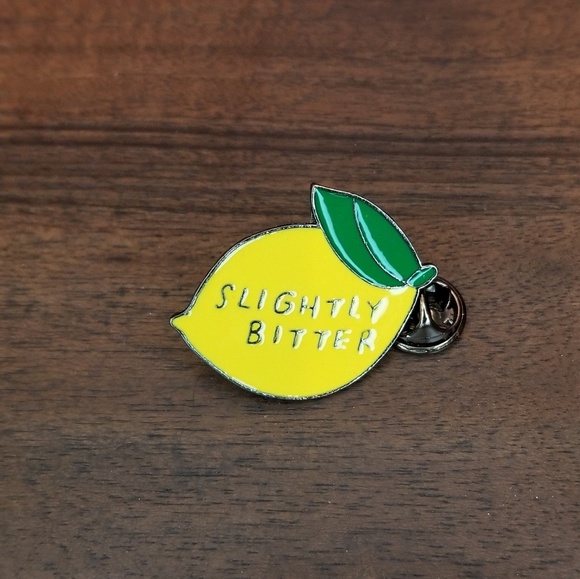 Slightly Bitter lemon enamel lapel pin - Picture 4 of 4